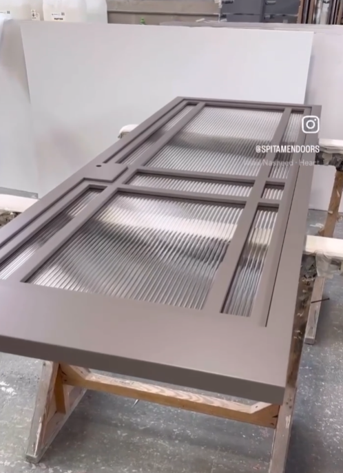 Can you replace glass in a wooden door ?