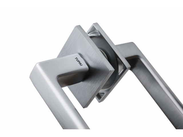 DOOR HANDLE 3095 5SQ SATINE CHROME 
